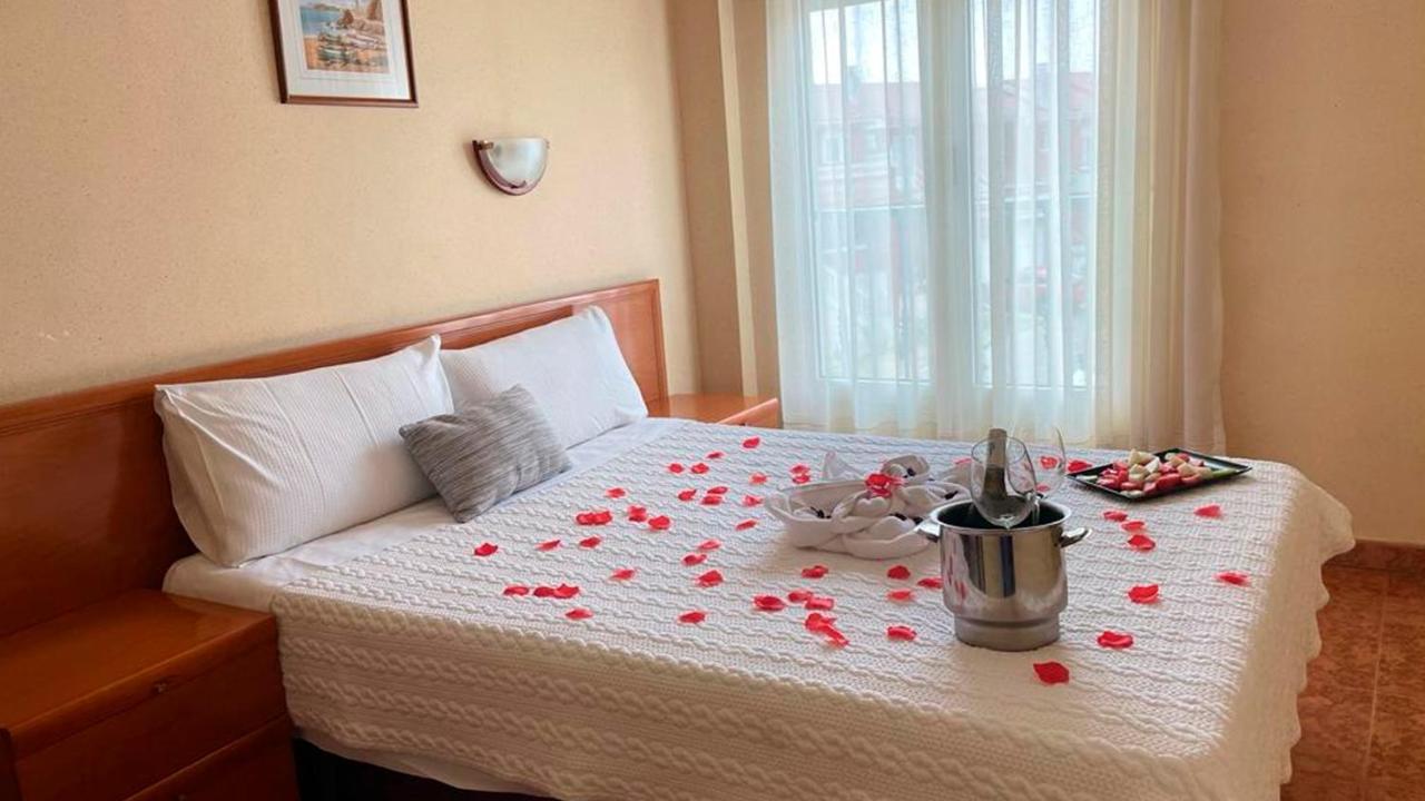 El Pozo De La Nieve Hotell Tordesillas Exteriör bild